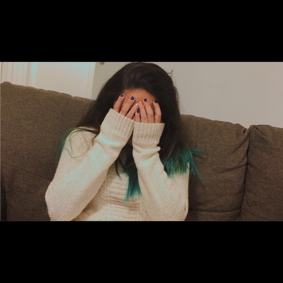 cute wool sweater - Picture 2 of 2